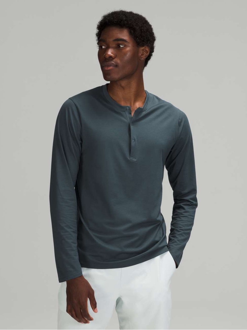Lululemon The Fundamental Long Sleeve Henley
Iron Blue Medium